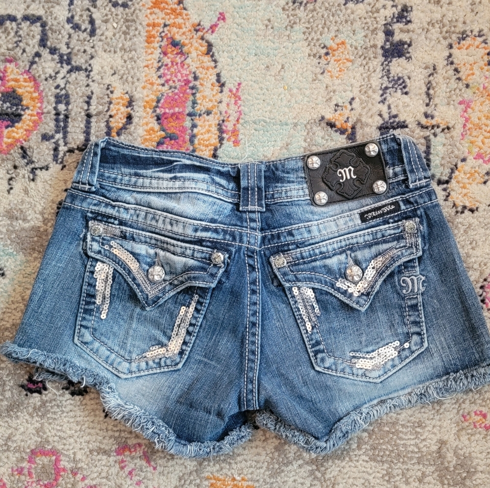 Miss Me jean shorts sz 27 with 3" inseam